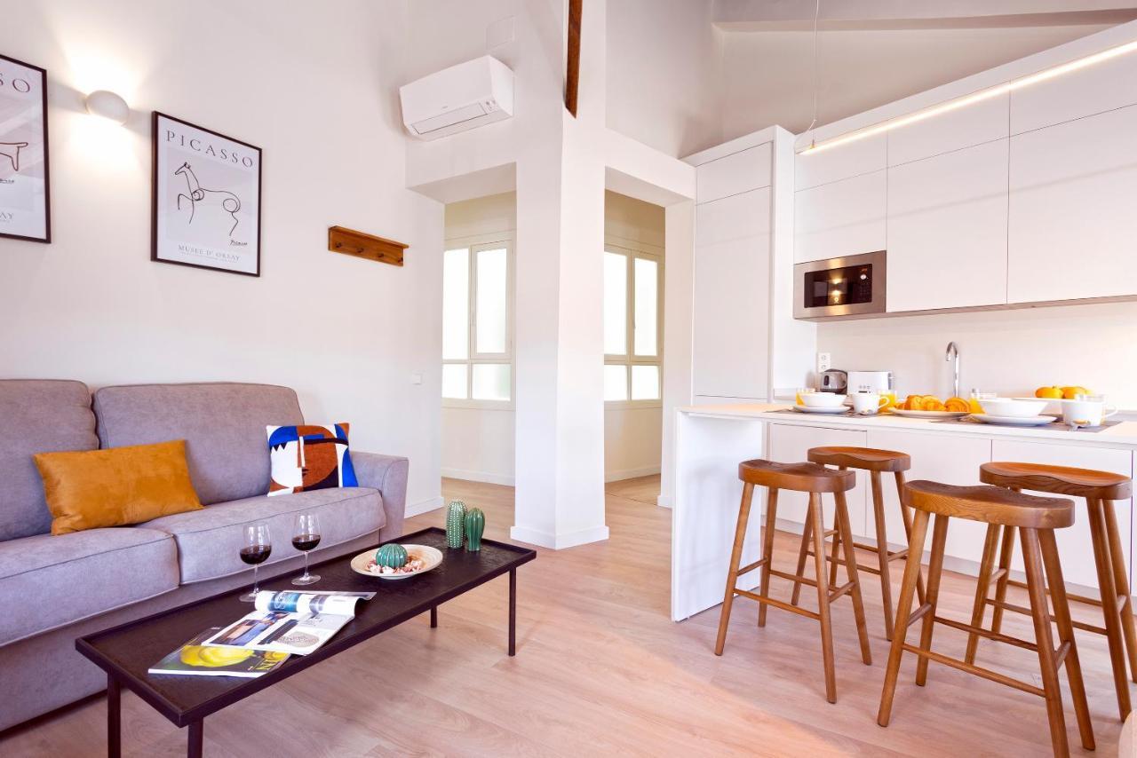 Apartamentos Thyssen Cisneros By Rent Me Malaga Exterior photo